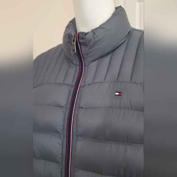 Tommy Hilfiger Puffer Gray Quilted Vest - Picture 6 of 8